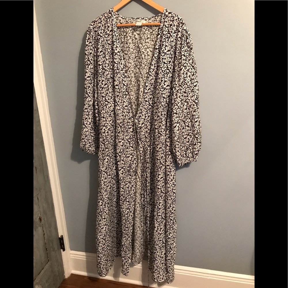 ASOS CURVE Wrap Puff Sleeve Maxi Dress - Picture 2 of 12